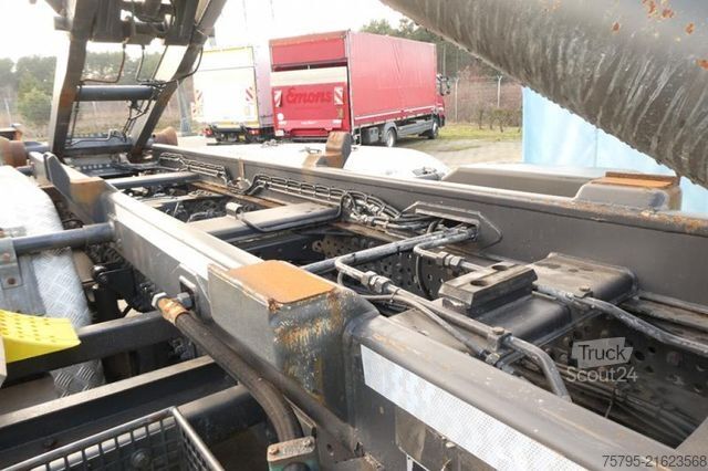 Kroklastbil MERCEDES-BENZ Arocs 2645 K 6x4 Abrollkipper Meiller deutsch to