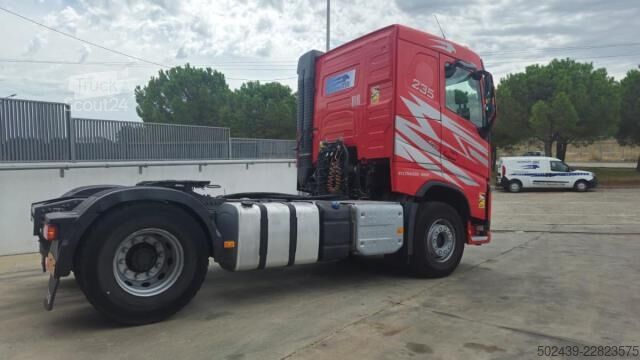 Vakio vetoauto Volvo FH 460