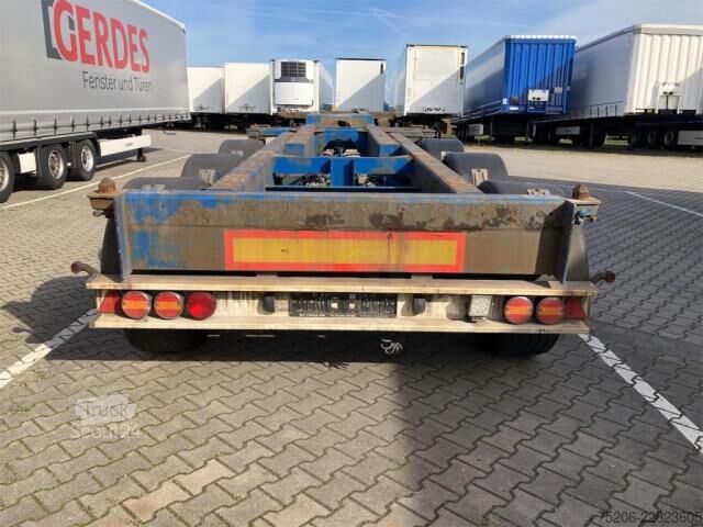 Semiremorcă  EURO 902K 40' chassis ausziehbar