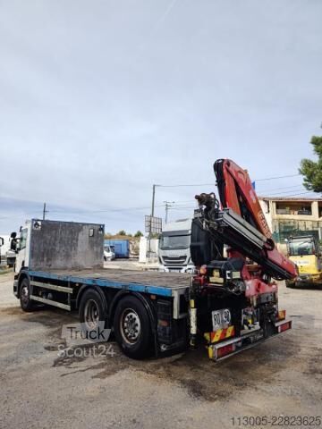 Ciężarówka z płaską platformą Scania P 380