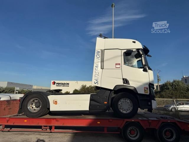 Standardowy ciągnik siodłowy Renault T 480