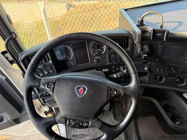 Standardowy ciągnik siodłowy Scania R 450