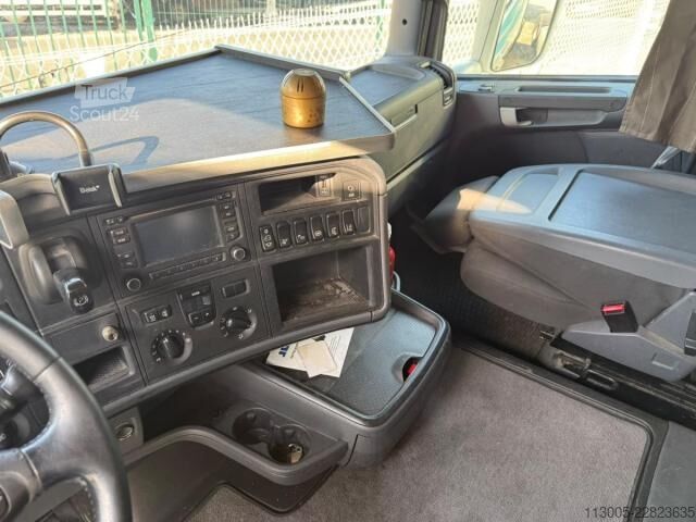 Standardowy ciągnik siodłowy Scania R 450