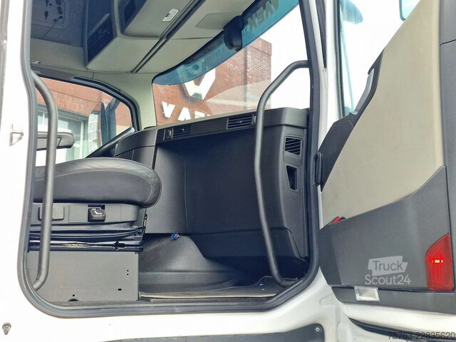 Standard-SZM Volvo FH 13.460 Globetrotter 4x2 - Low deck - Full ai...