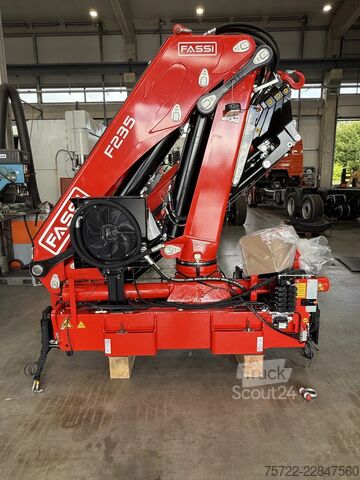 Konzolni žerjav Fassi F135 F235 F255 F545 SOFORT Verfügbar