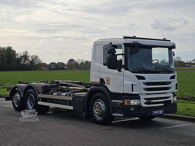 Containertransport (haakarmsysteem) SCANIA P410 Multilift