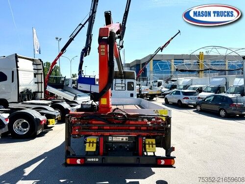 Plato nákladné auto Iveco Eurocargo 120EL210 + gru PALFINGER