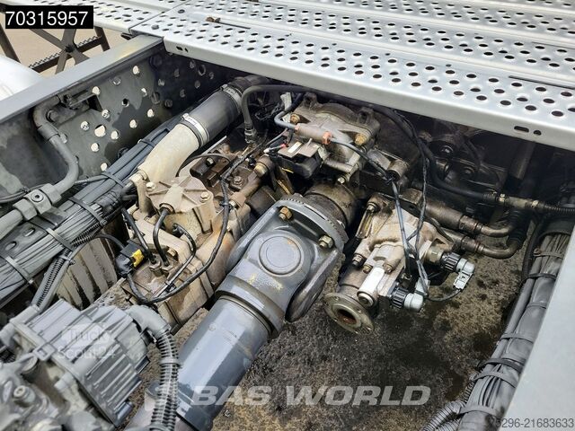 Hazardous materials Mercedes Actros 1843 4X2 ClassicSpace Retarder