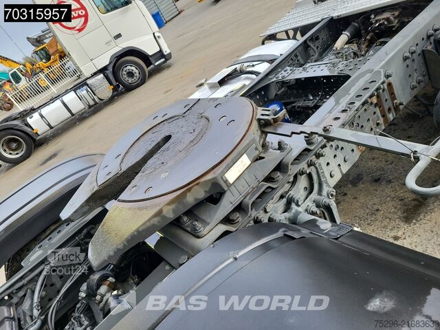 Hazardous materials Mercedes Actros 1843 4X2 ClassicSpace Retarder