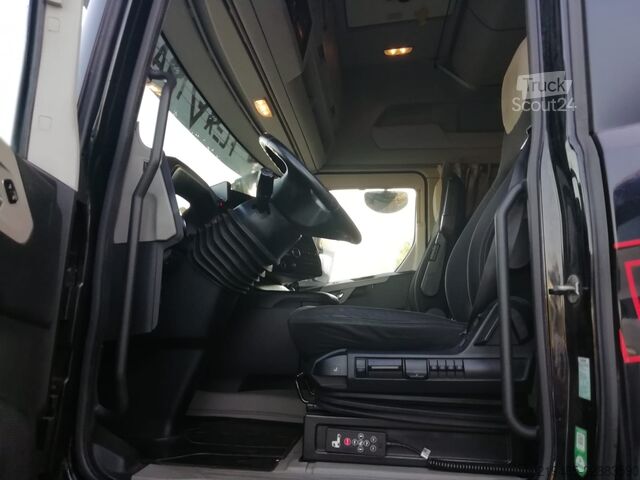 štandardný ťahač Ford F-Max
