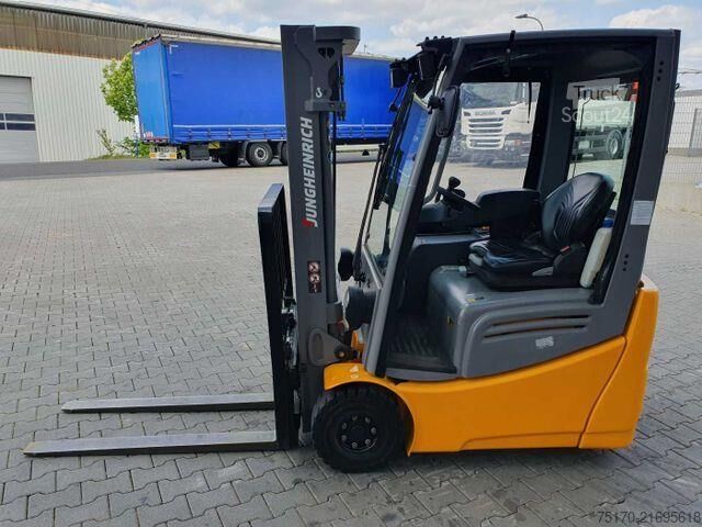 Gaffeltruck Jungheinrich EFG 215 / Triplex 4.25m / SS / nur 1.680h / 2021