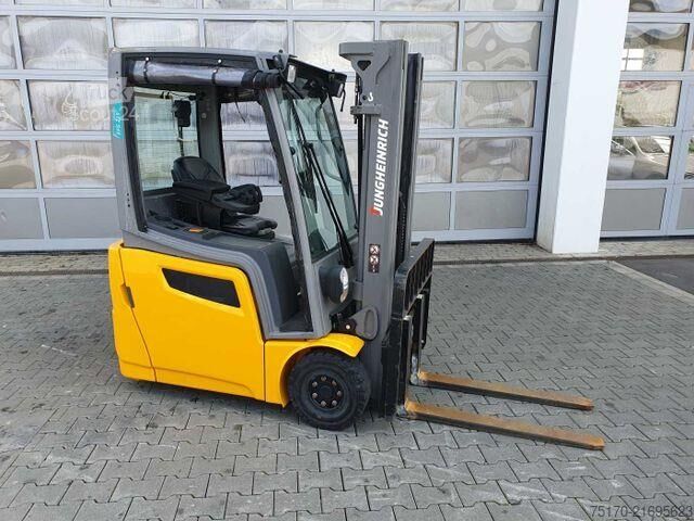 Gaffeltruck Jungheinrich EFG 215 / Triplex: 4.25m! / nur 3.439h! / 2022