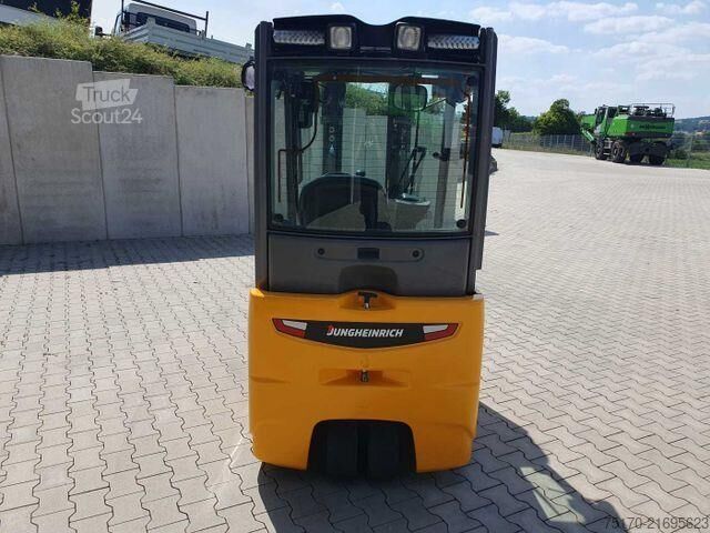 Gaffeltruck Jungheinrich EFG 215 / Triplex: 4.25m! / nur 3.439h! / 2022