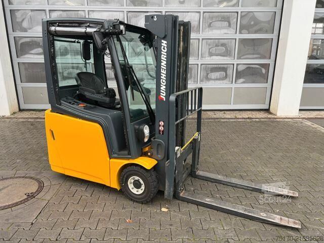 Gaffeltruck Jungheinrich EFG 215 / Triplex: 4.25m! / SS / 1.285h / 2021