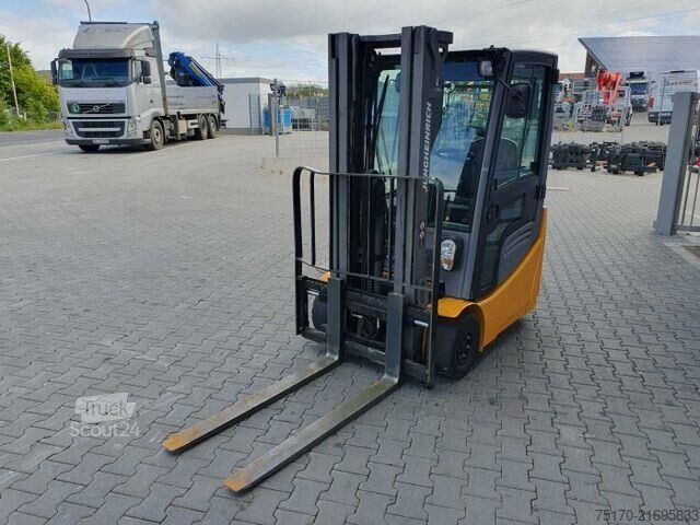 Gaffeltruck Jungheinrich EFG 215 / Triplex: 4.25m! / SS / 2.472h! / 2020