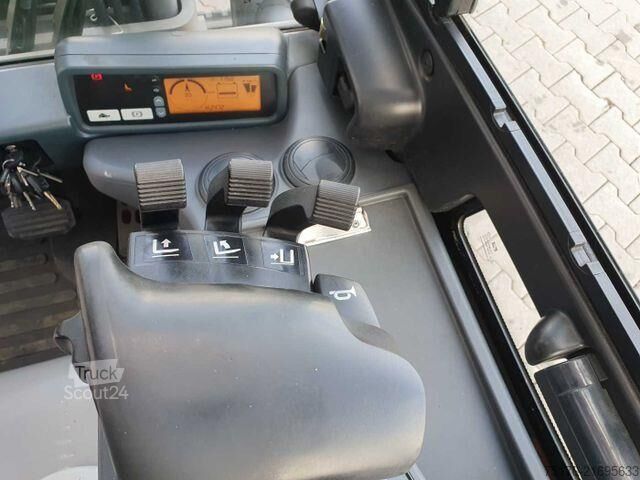 Gaffeltruck Jungheinrich EFG 215 / Triplex: 4.25m! / SS / 2.472h! / 2020