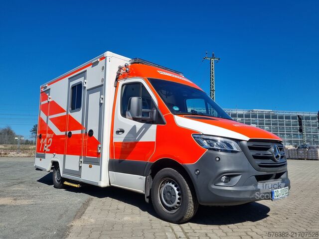 Brandbil Mercedes-Benz Rettungswagen