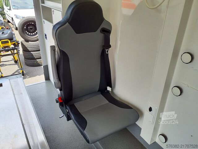 Brandbil Mercedes-Benz Rettungswagen