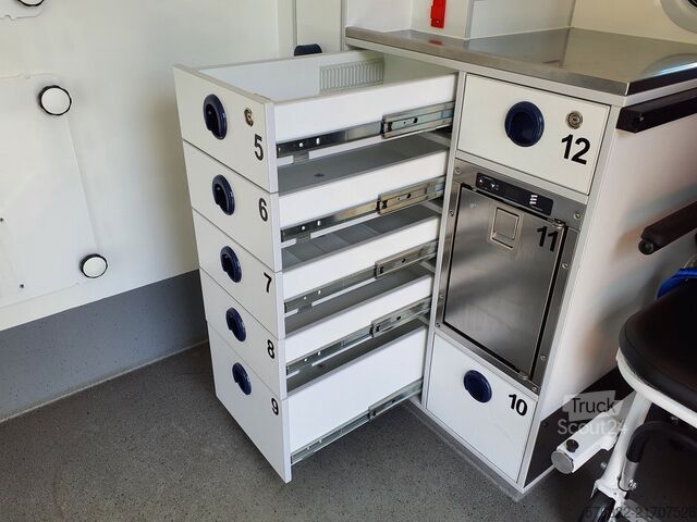 Brandbil Mercedes-Benz Rettungswagen