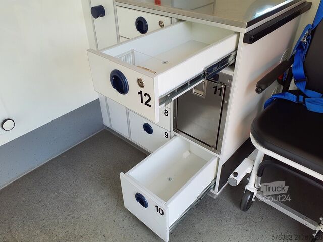 Brandbil Mercedes-Benz Rettungswagen