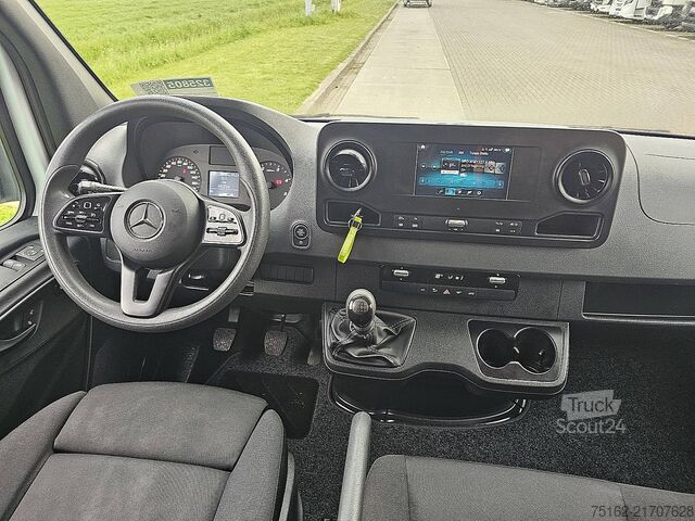 Maleta MERCEDES-BENZ SPRINTER 317 Bakwagen Laadklep!