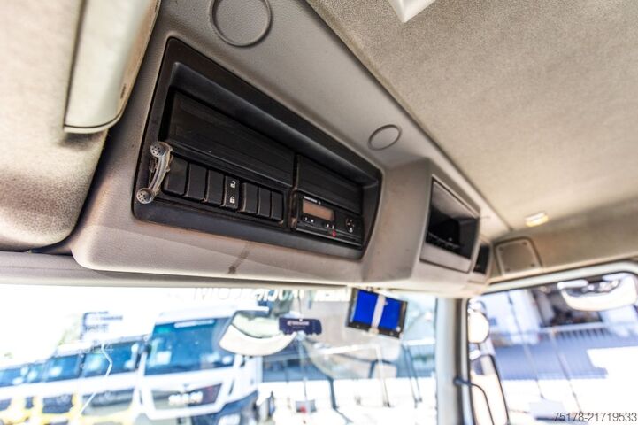 Tankwagen RENAULT MIDLUM 270 DXI +ALU 12.000L/4COMP.