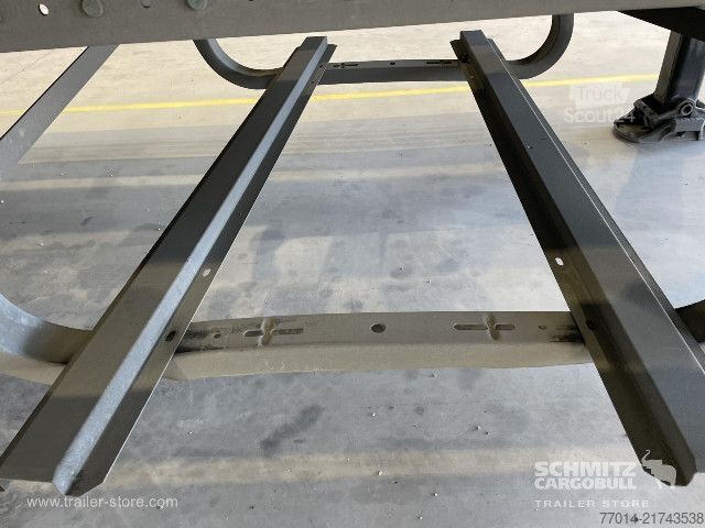 Открытый полуприцеп с тентом Schmitz Cargobull Curtainsider Standard