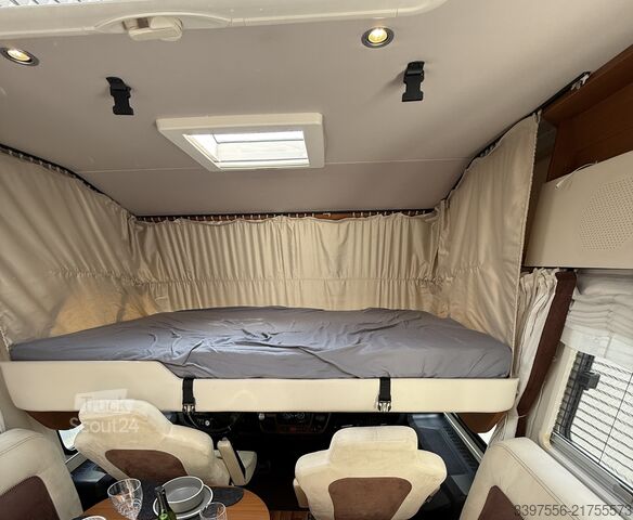 Integriertes Wohnmobil Niesmann und Bischoff Arto 74R