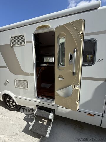 Integriertes Wohnmobil Niesmann und Bischoff Arto 74R