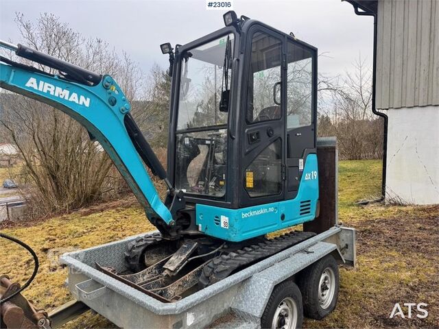 Mini-escavadora Airman AX19-6A mini excavator with 2 buckets and 2014 mac