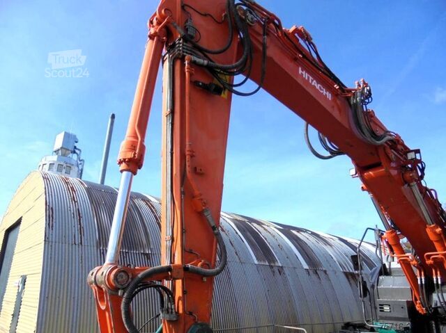  Hitachi ZX 225 US LC-6