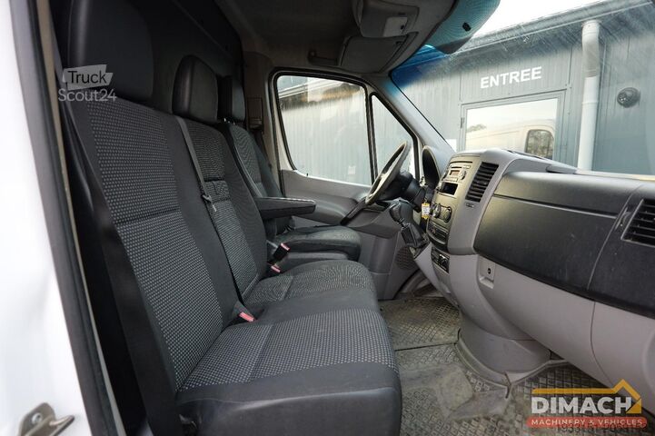 Dobozos kisteherautó Mercedes-Benz 906 KA 35 Sprinter 313 - Euro 4 - L2H2 - trekha...