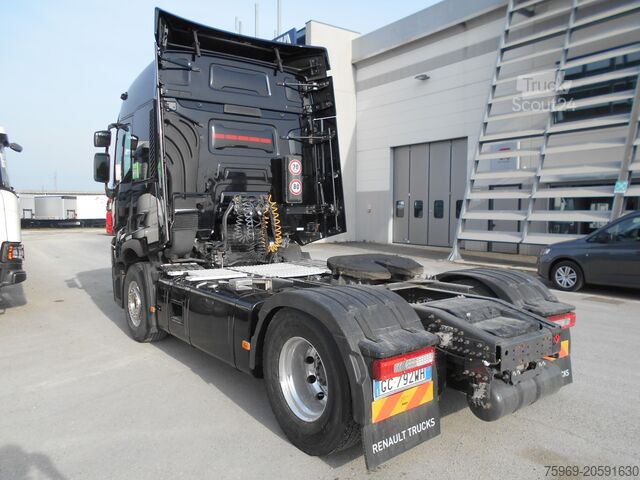 Trator de estrada padrão RENAULT T480