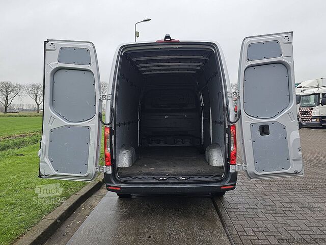 Универсал с высокой крышей MERCEDES-BENZ SPRINTER 315 L2H2 RWD Mbux