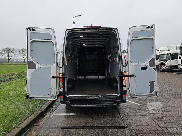 High-roof van M.A.N. TGE 3.140 ac automaat EURO6