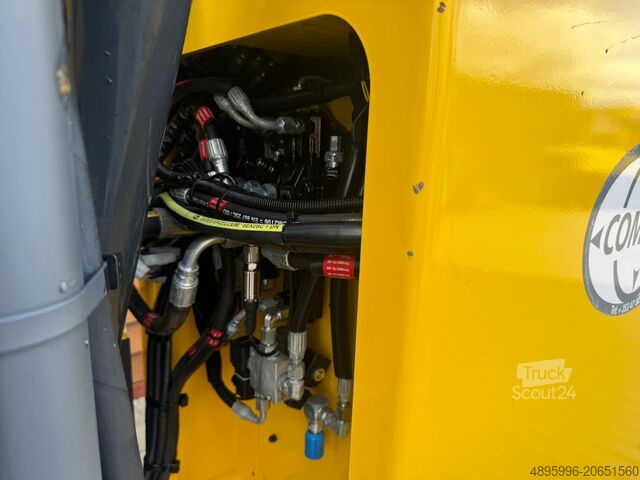 Четырёхходовой вилочный погрузчик Combilift C2500 EST /Only 1451 hours/ Battery 81%