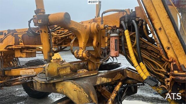 Tieranaura Caterpillar 140G grader. WATCH VIDEO