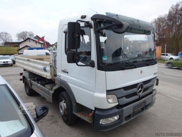Φορτηγό ανατρεπόμενο βαν MERCEDES-BENZ Atego 824 /3 Seiten Kipper/Klima