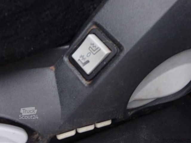 Φορτηγό ανατρεπόμενο βαν MERCEDES-BENZ Atego 824 /3 Seiten Kipper/Klima