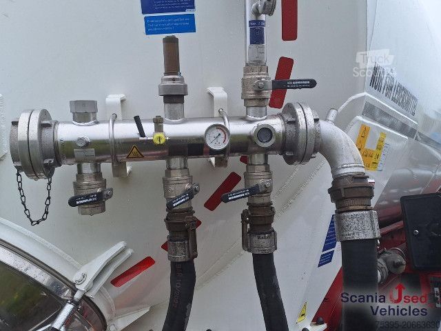 Puspiekabes cisterna Kässbohrer Lebensmitteltank Kippbar SSK 40XS Neuwertig !!