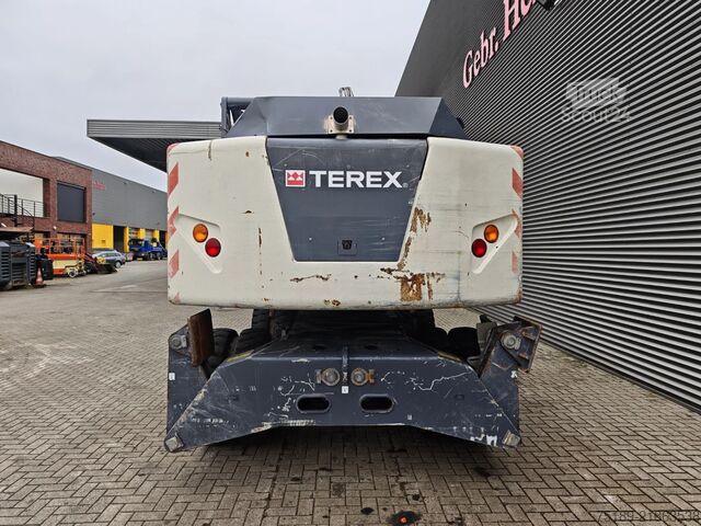 Máquina de manuseamento de materiais Terex TWH 224 S5