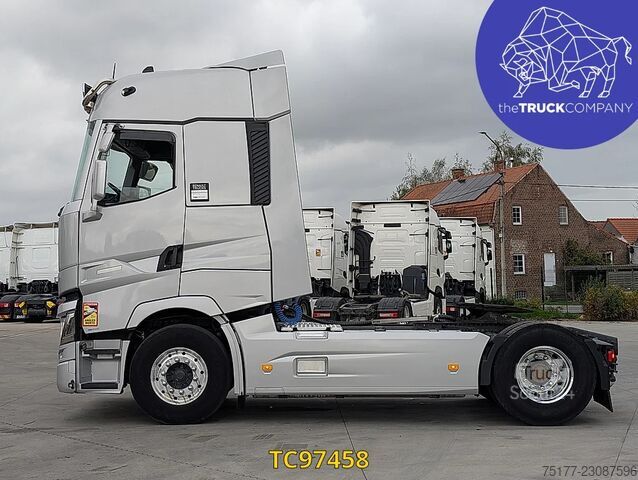  Renault T 520
