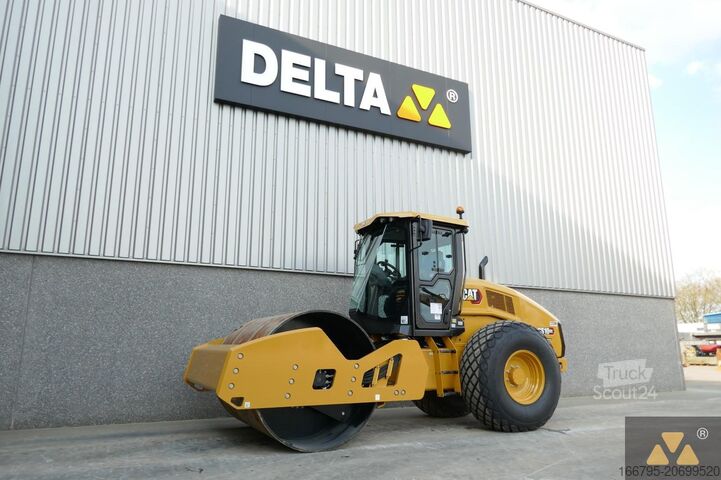 Single drum roller Caterpillar CS10GC