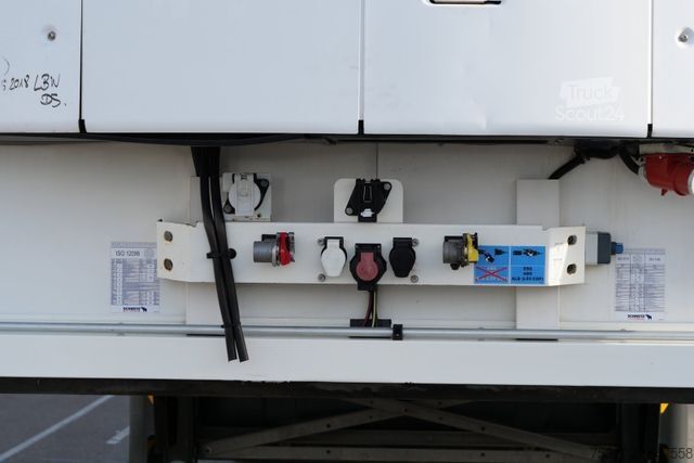 Chladený náves SCHMITZ CARGOBULL SKO 24/TK SLX i 300/DOPPELSTOCK /BLUMEN/LBW 2000