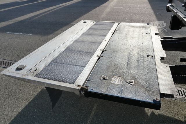 Chladený náves SCHMITZ CARGOBULL SKO 24/TK SLX i 300/DOPPELSTOCK /BLUMEN/LBW 2000