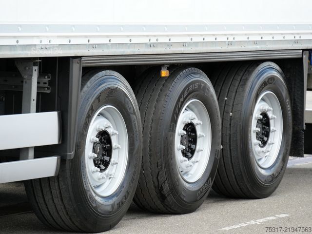 Box-semitrailer SCHMITZ CARGOBULL SKO 24/DOPPELSTOCK /ZURRLEISTE / 2700 mm TOP