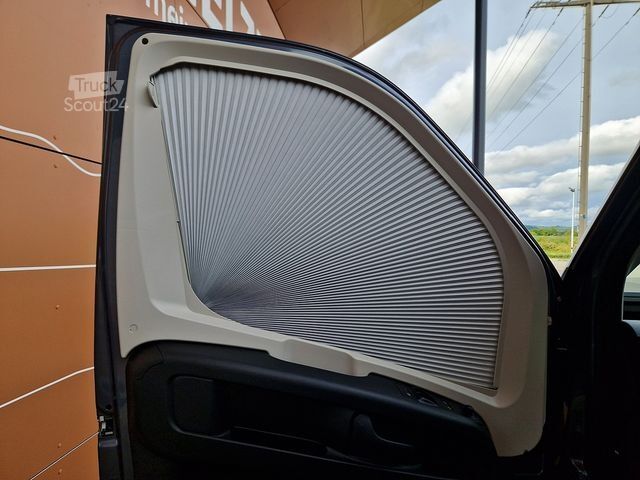 Avtodom PÖSSL Summit Shine 600L  180PS Automat Markise Solar