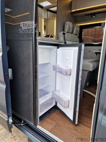 Avtodom PÖSSL Summit Shine 600L  180PS Automat Markise Solar