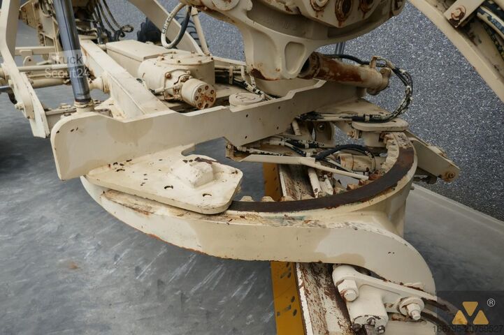 Niveladora Caterpillar 130G Ex-army