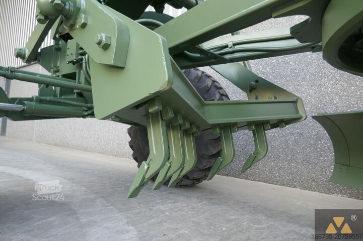 Niveladora Caterpillar 130G Ex-army